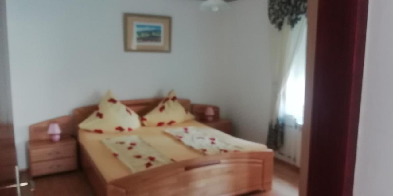 Apartmani Kod Rade Pakoštane Exteriör bild