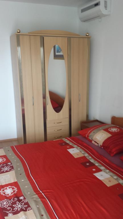Apartmani Kod Rade Pakoštane Exteriör bild