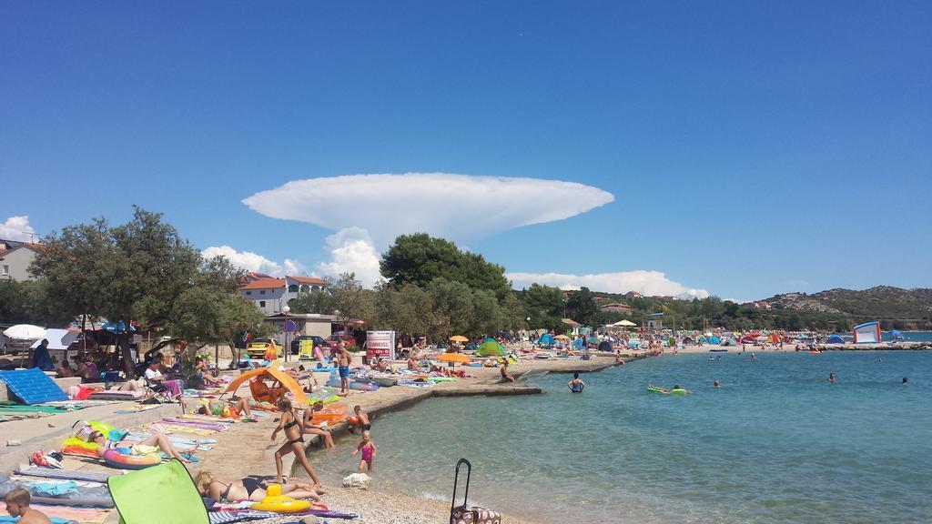 Apartmani Kod Rade Pakoštane Exteriör bild